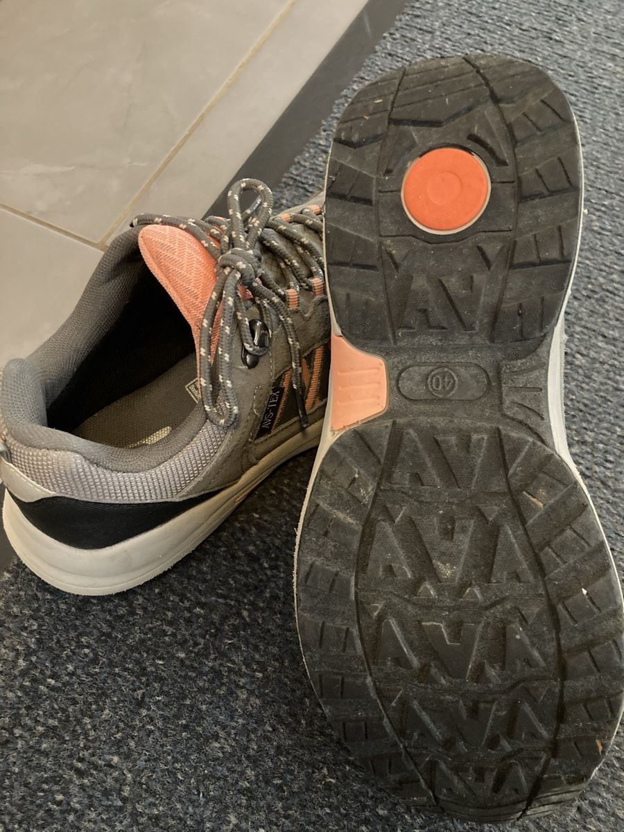 Scarpe da donna: Turnschuhe/Trekkingschuhe Gr.40 – Usato da Jaun venduto da walin2 1