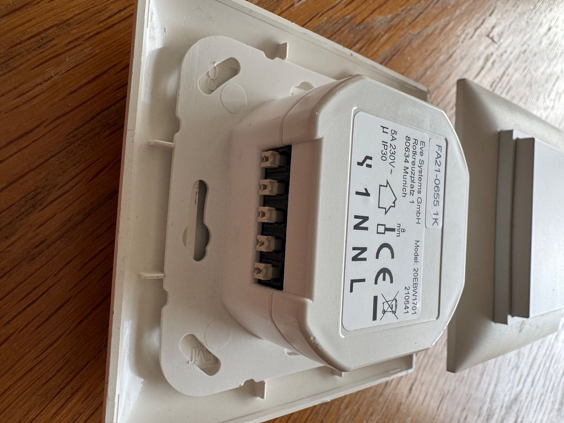 Interruttori: Eve Light Switch, Smarte Lichtschalter, 2 Stk, Apple HomeKit – Usato da Horriwil venduto da Marzocco1 2