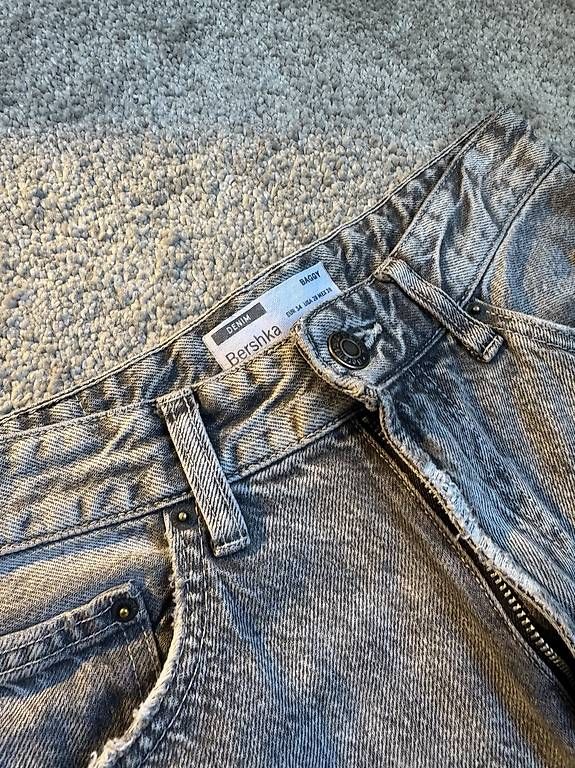 Jeans: Bershka Jeans | Size: 34 – Usato da St. Gallen venduto da Apparee_store 1