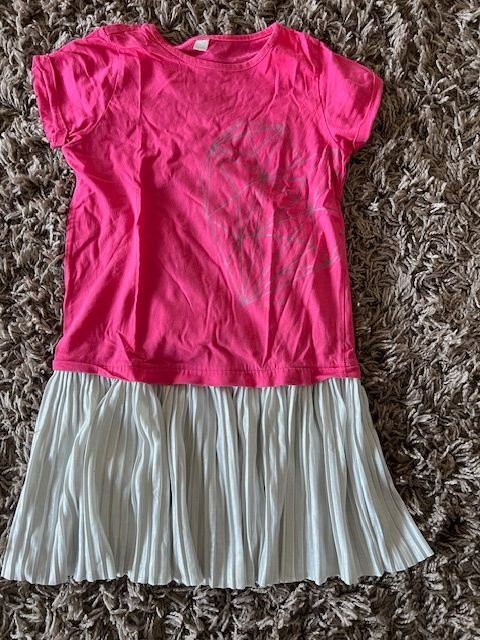 Esprit Vestiti & Gonne: Kleid Esprit, Grösse 128/134 – Usato da Wangen b. Olten venduto da Ticigirl0