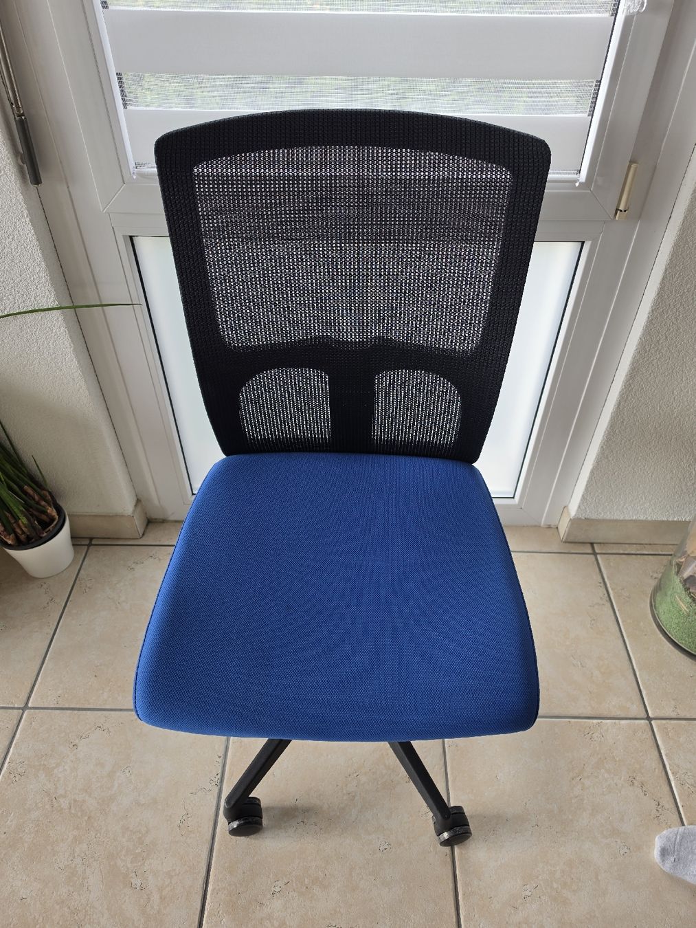 Stühle: Chaise de bureau pivotante à dossier avec accoudoirs – Gebraucht aus Peseux von Chrisha22 1