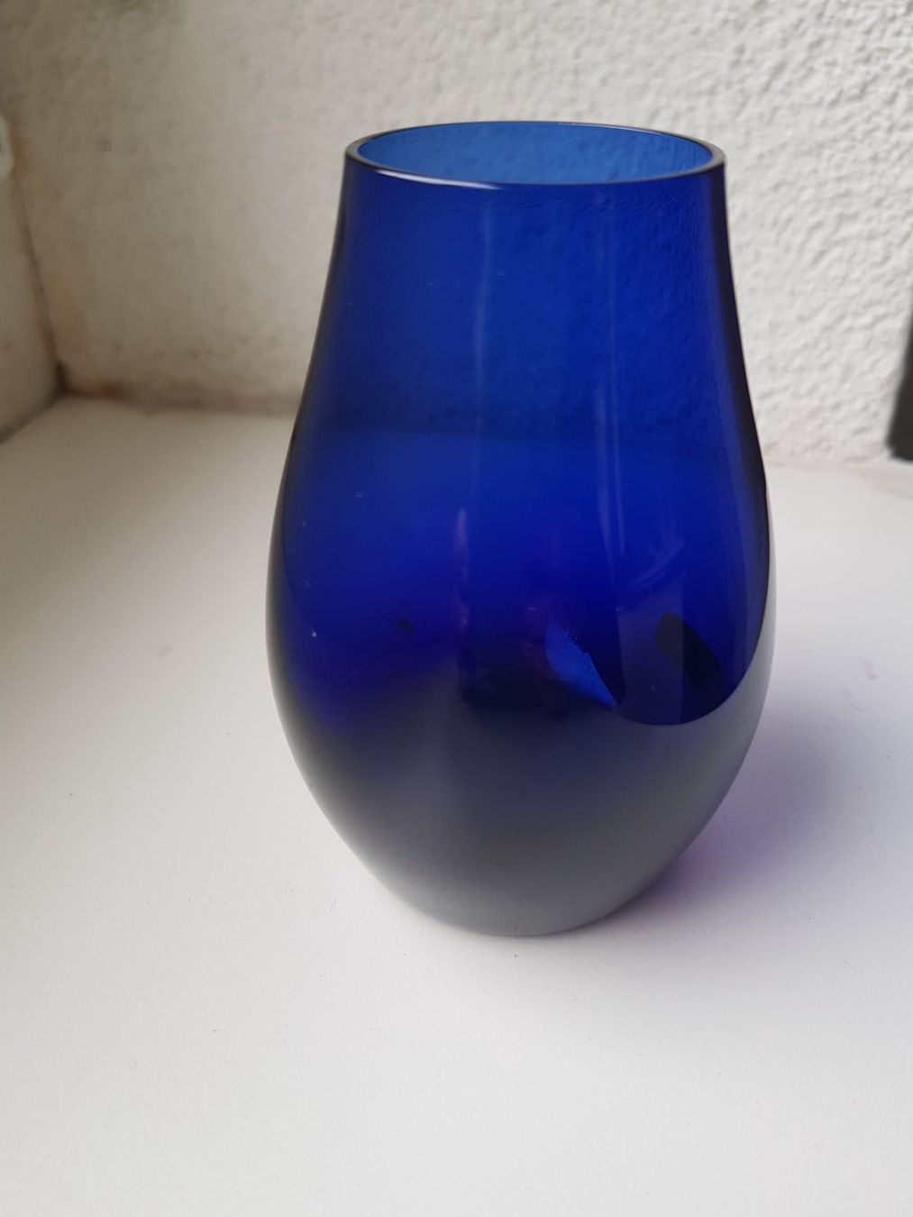 Vasen & Gefässe: Sarner Glasvase Väsli klein blau – Gebraucht aus Urdorf von Colina 2