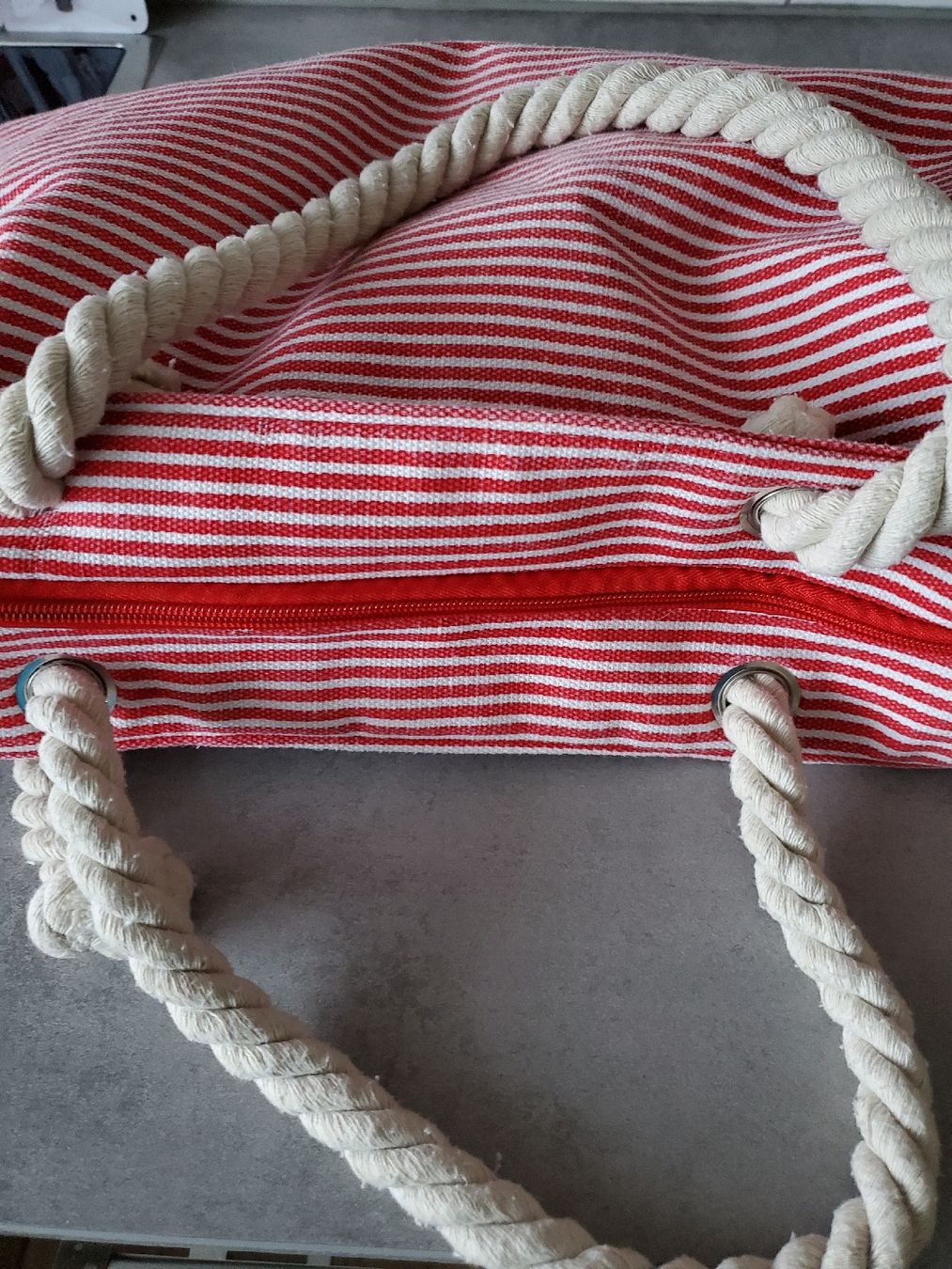 Borse da donna: Stoff Badetasche mit Reissverschluss – Usato da Wetzikon ZH venduto da Wetzicardo25 1