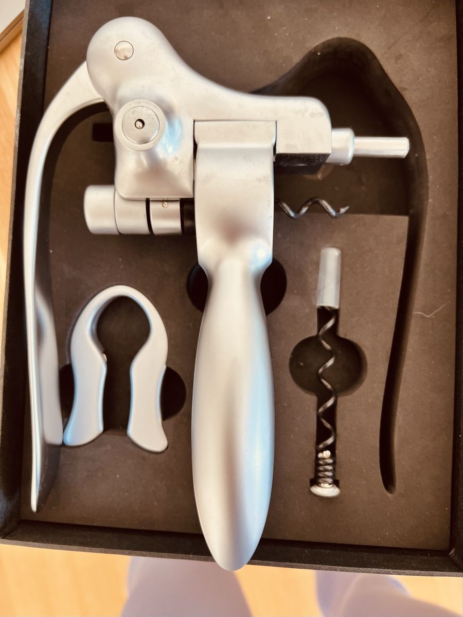 Apribottiglie & Tappi per chiusura: Professionelles Weinöffner-Set – Nuovo (secondo la descrizione) da Freienbach venduto da Mariadlgg