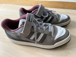 Adidas low Forum Home Alone 2 Gr.43 1/3