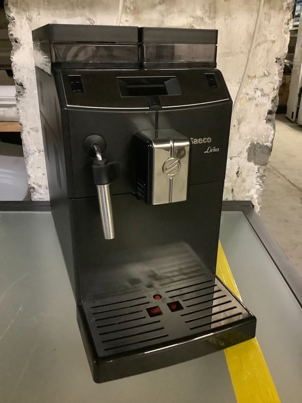 Saeco Macchine per caffè & Macchine per espresso: Seaco Lirika Kaffeemaschine – Usato da Signau venduto da den_fh9z