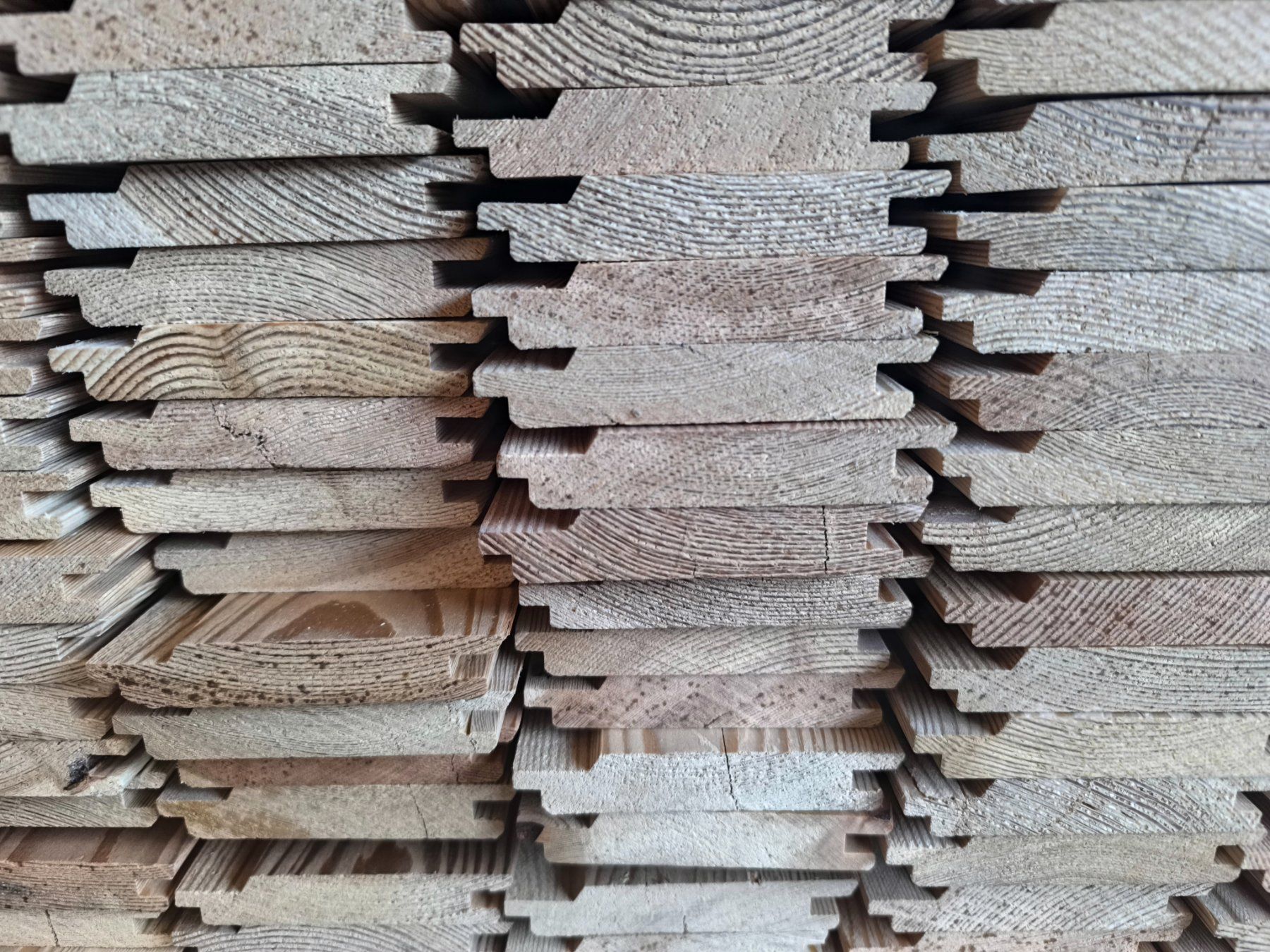 Articoli in legno: Stülpschalung Täfer Sichtschutz Leisten – Usato da Basel venduto da e-swiss 8