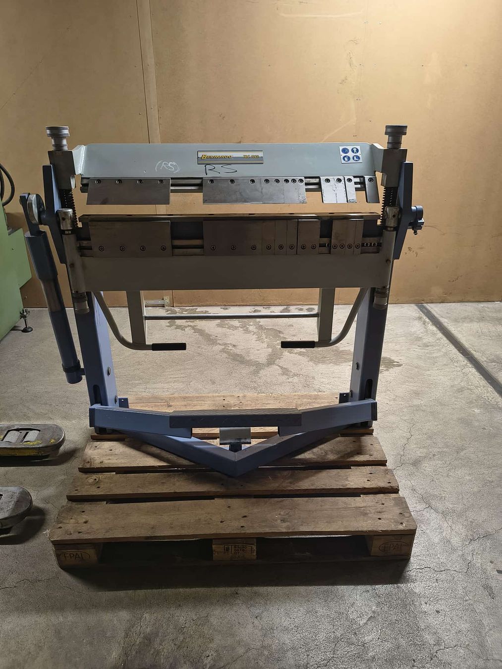 Bernardo TBS 1020 Schwenkbiegemaschine (Gebraucht) in Wolhusen für CHF ...