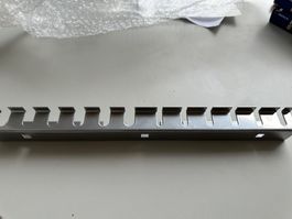 5 Stk. neue Schraubenzieher- Halter für Lochplatte