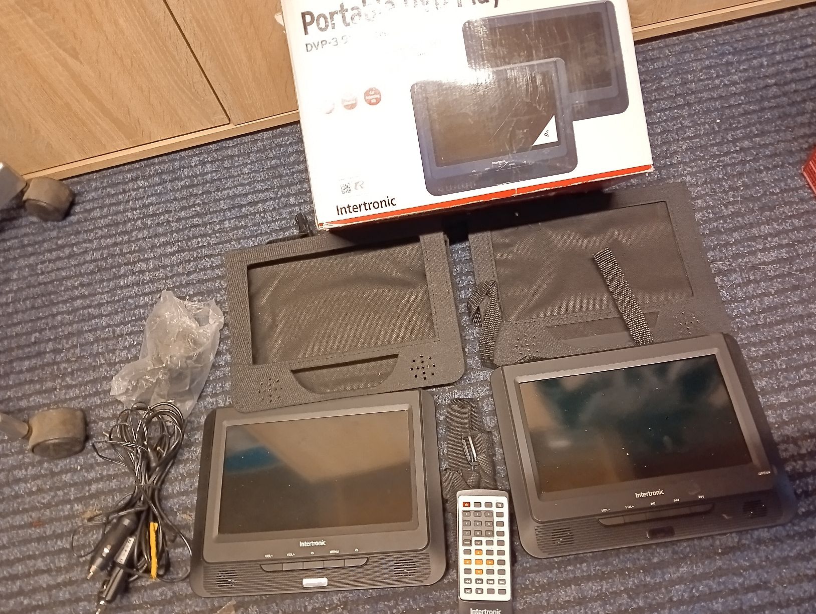 Lettore multimediale portatile: DVD player portable pour auto – Usato da La Chaux-de-Fonds venduto da miami-vice1985 2