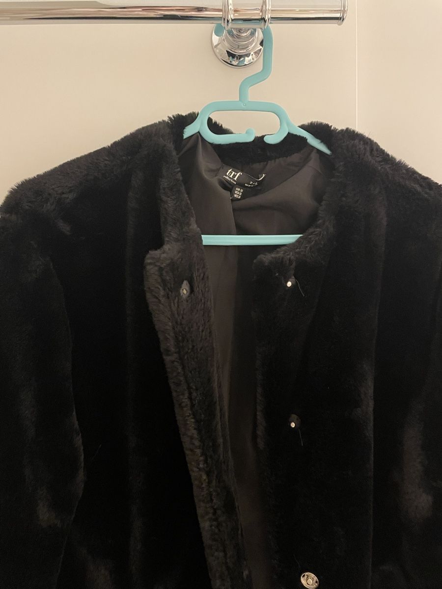 Zara Manteaux: Zara Pelzmantel – D'occasion à Vaduz par GiuliaSu 2