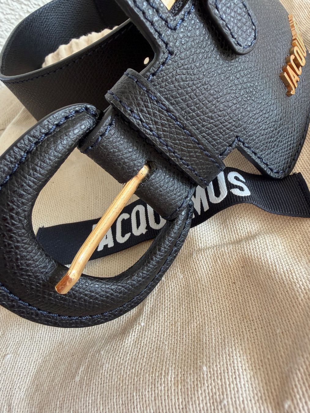 Jacquemus Cinture: Jacquemus Damen Teilengürtel Schwarz 75cm – Usato da Wädenswil venduto da Alice_style 1