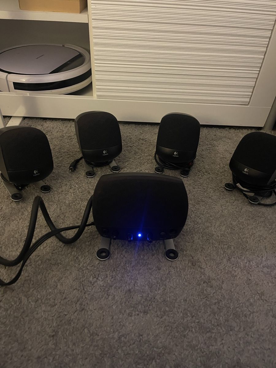 Logitech Home Cinema: Logitech 5.1  Lautsprecher + Sub.  – Nuovo (secondo la descrizione) da Meilen venduto da spo_6m6n 2