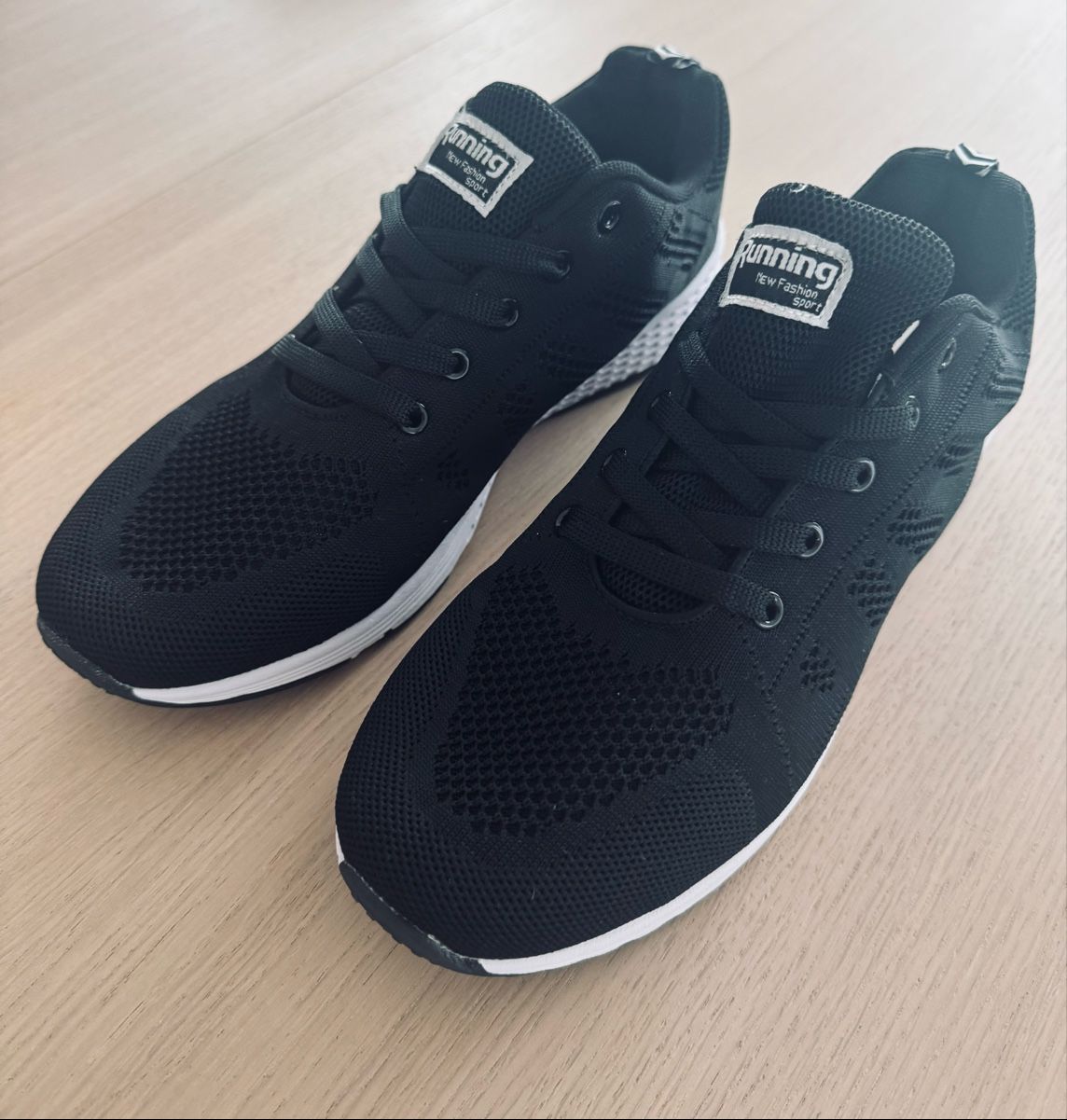 Damenschuhe: Turnschuh - Sneaker – Neu und originalverpackt aus Zürich von sany07 1