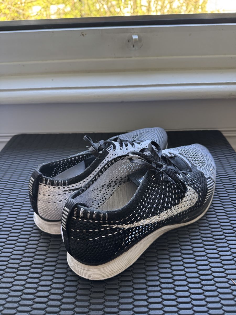 Nike Scarpe da uomo: The Nike Flyknit Racer "Orca" – Usato da Bern venduto da Roynsky 1