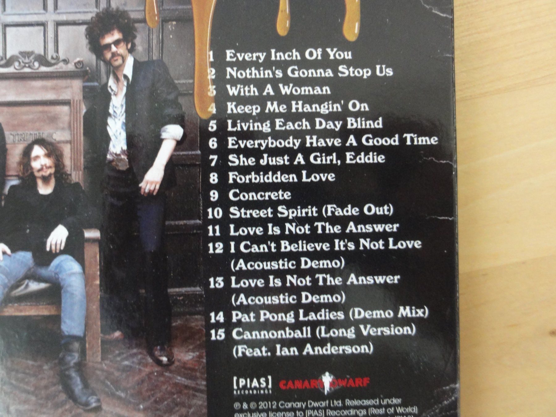CDs: THE DARKNESS "Hot Cakes" – D'occasion à zürich par Goldimmund 8