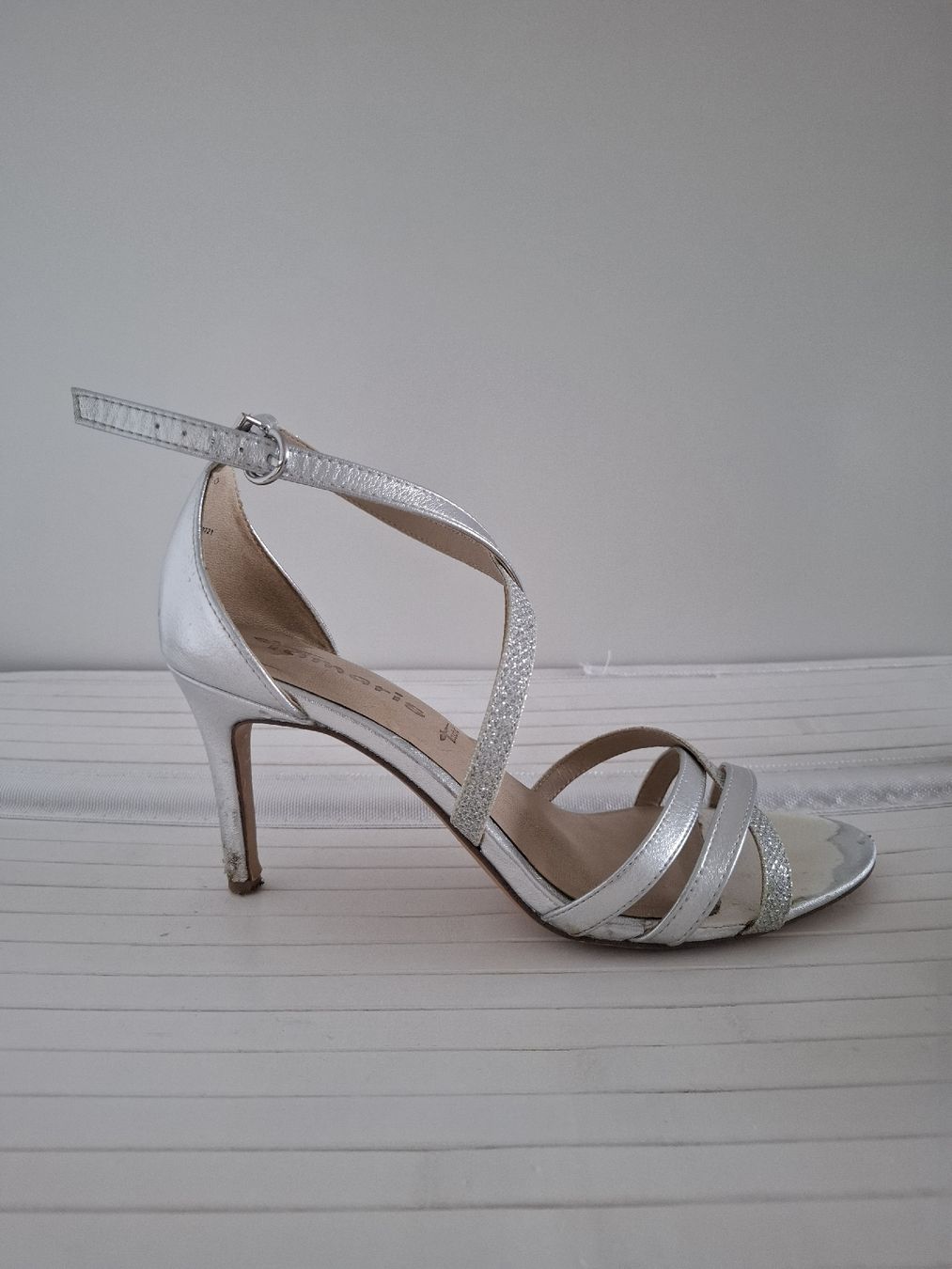 Tamaris Scarpe da donna: Absatzschuhe silber – Usato da Seedorf BE venduto da S.T.E.F.I 2