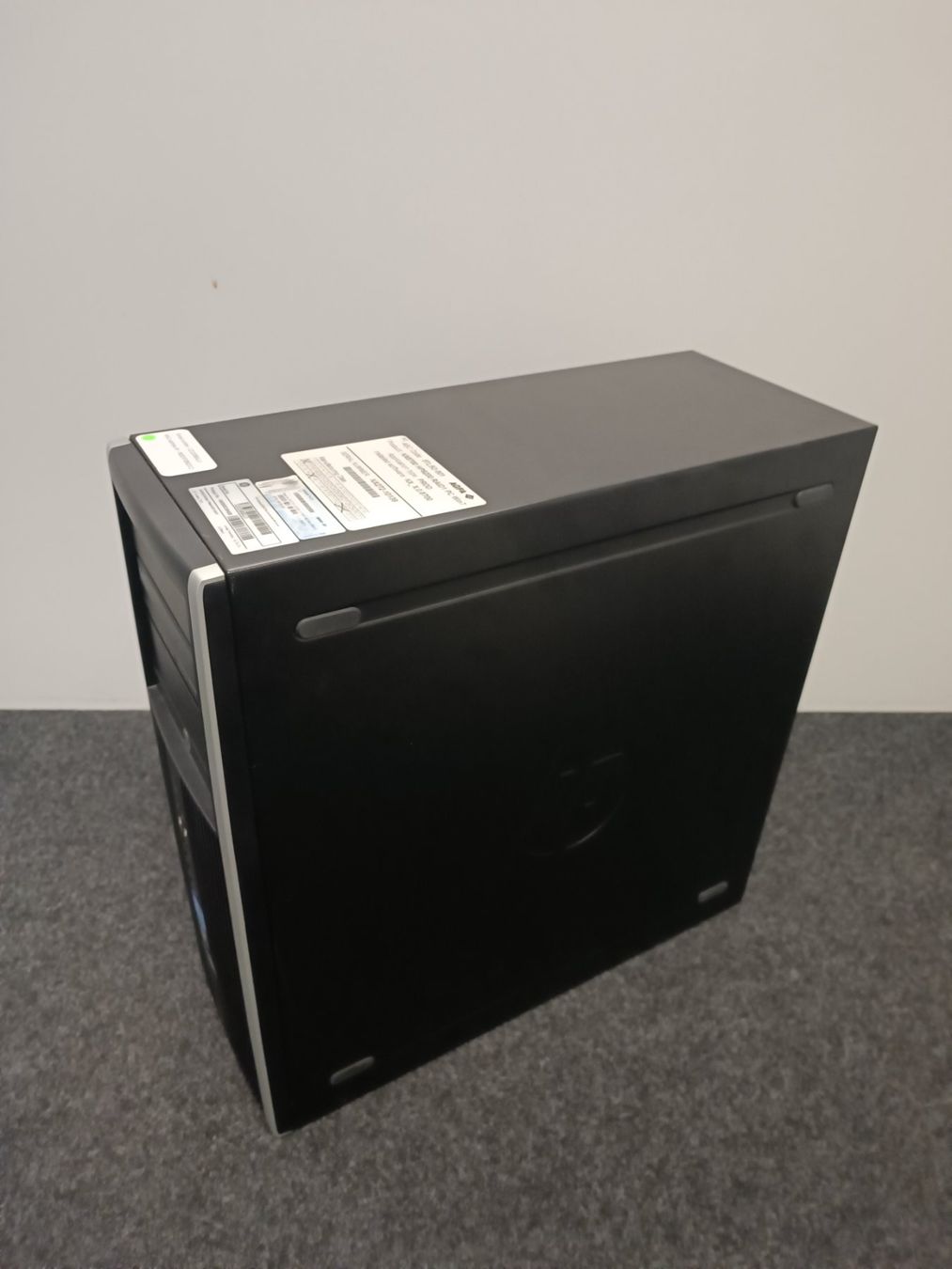 Hewlett Packard PC: HP Compaq 8200 Elite CMT – Usato da Schlieren venduto da 2nd-Life 3