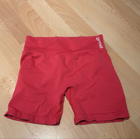 DFYNE Shorts Pink