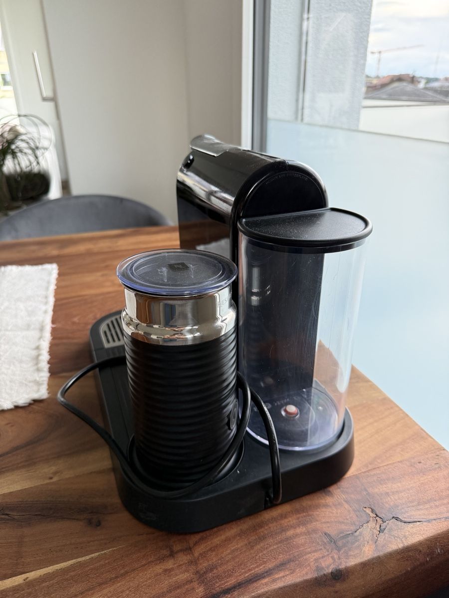 Nespresso Macchine per caffè & Macchine per espresso: Nespresso Kaffeemaschine – Usato da Wilen b. Wollerau venduto da N_C 3