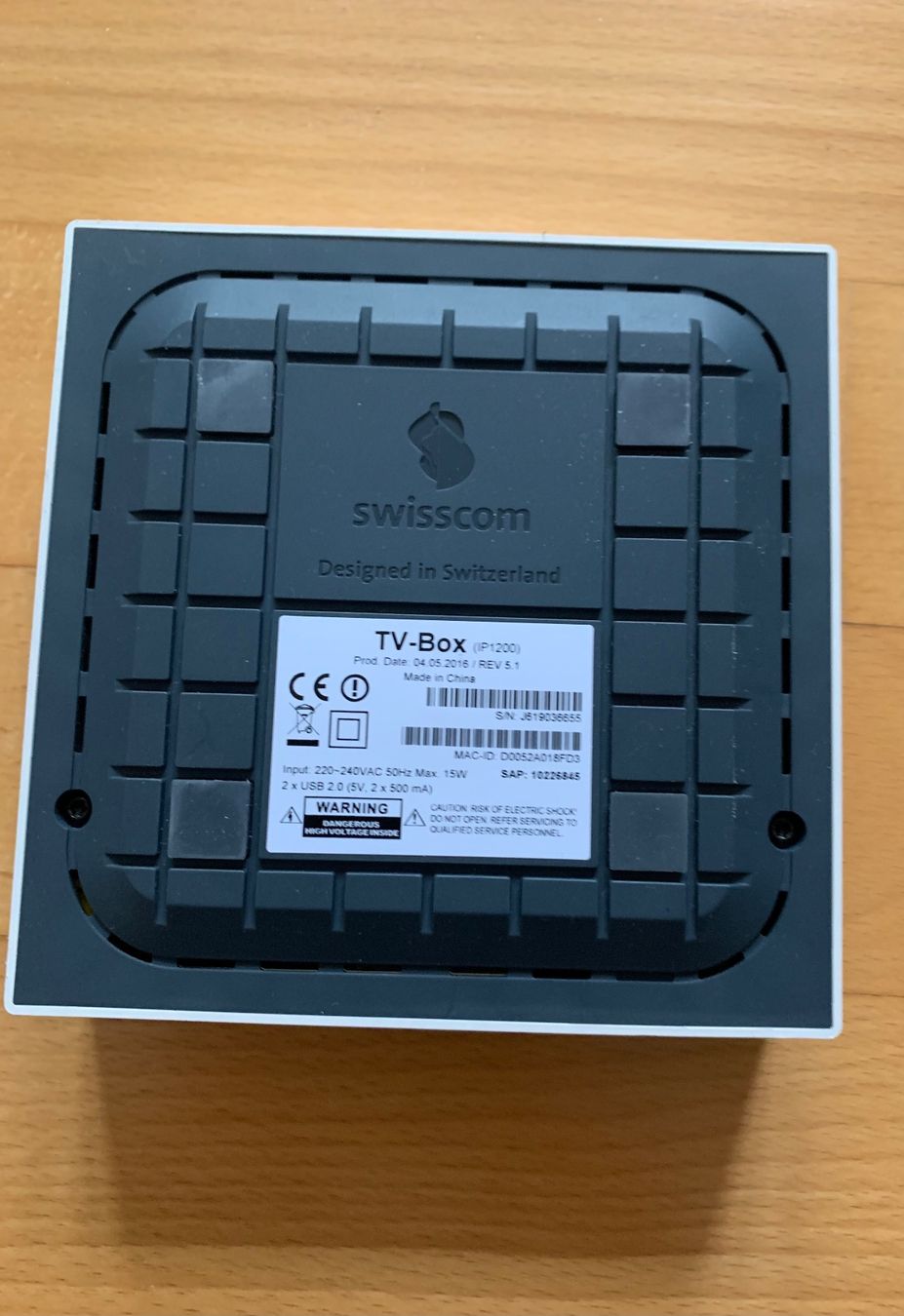 Swisscom TV Box mit Fernbedienung und neuen Batterien 📺📺📺 (Neu (gemäss ...