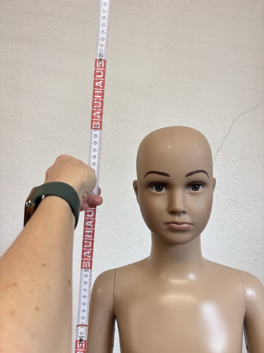 Sonstige Dekorationen & Accessoires: Schaufensterpuppe Kind – Gebraucht aus Wallisellen von sim_k57m