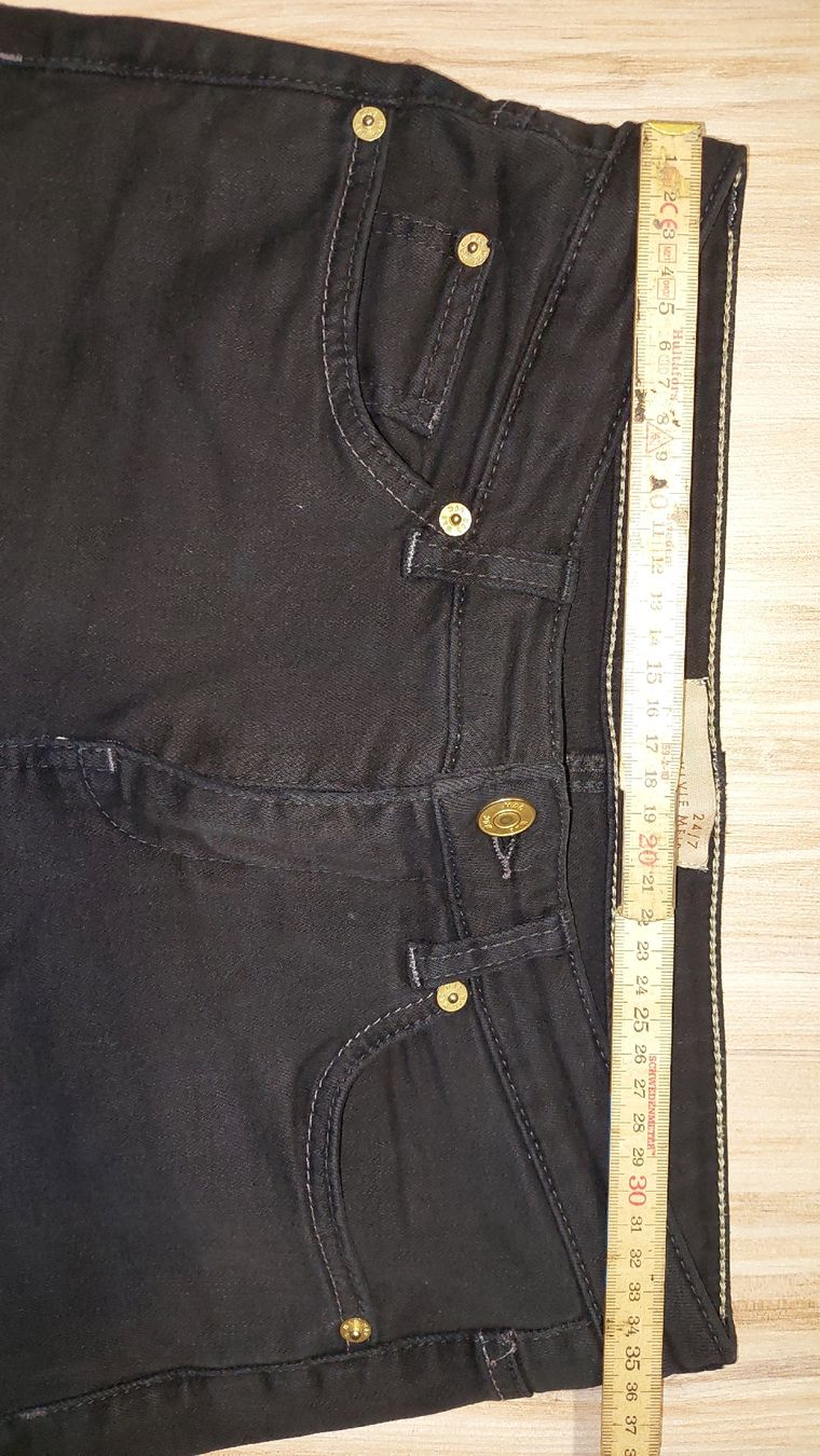 Jeans: Schwarze MAC Jeans Gr. 34 – Usato da Gwatt (Thun) venduto da Letzte-Chance-II 2