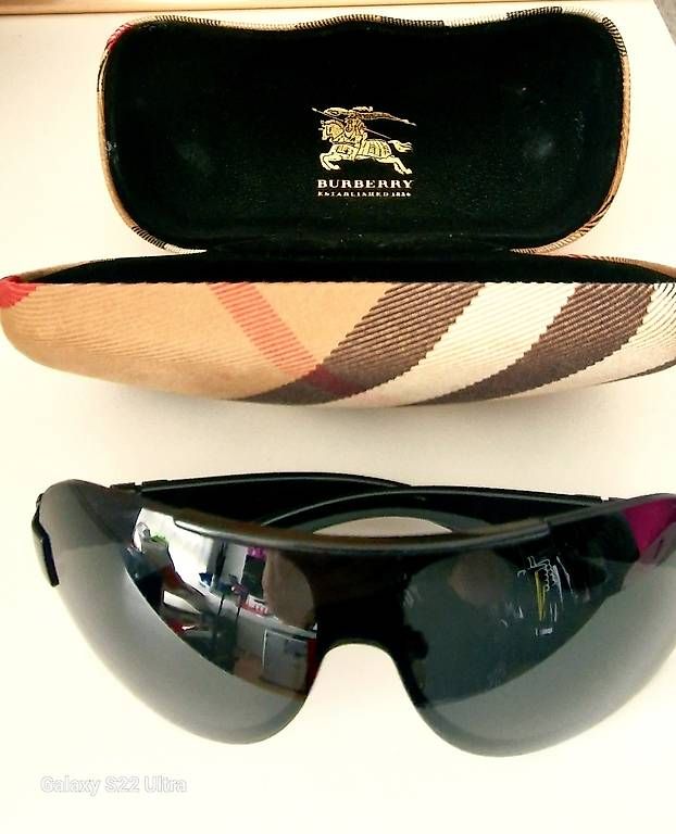 Occhiali & Lenti: Burberry Sonnenbrille – Usato da Bassersdorf venduto da Nellin 2