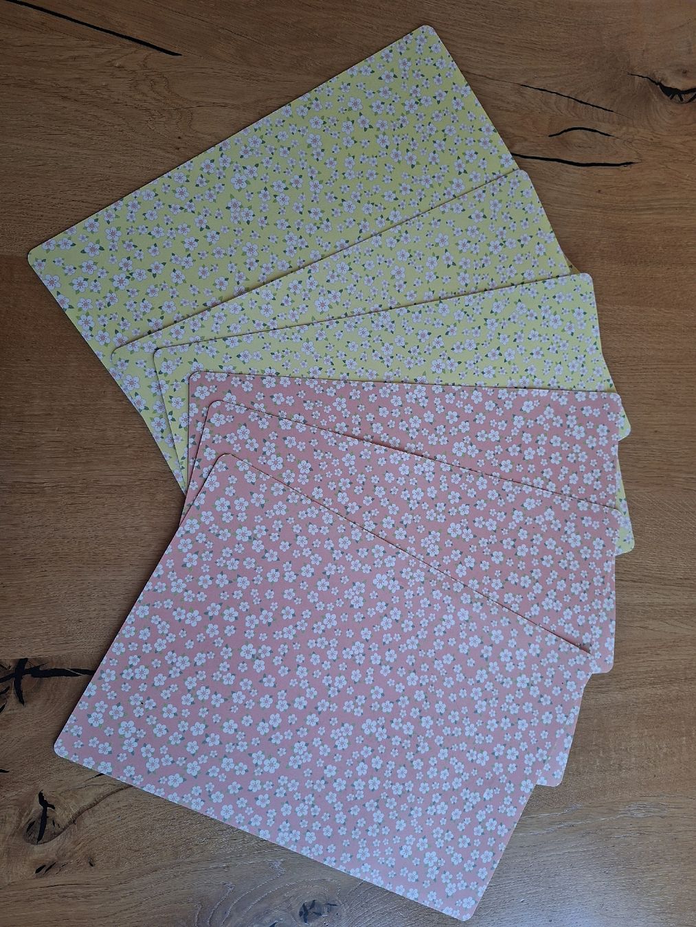Set di tavolo e panche: Tischset orang/gelb mit Blumen 6x – Nuovo (secondo la descrizione) da Siebnen venduto da Bachmeitli