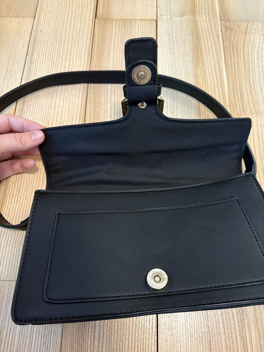 Taschen: Even&Odd Handtasche schwarz – Neu (gemäss Beschreibung) aus Basel von anschla. 3