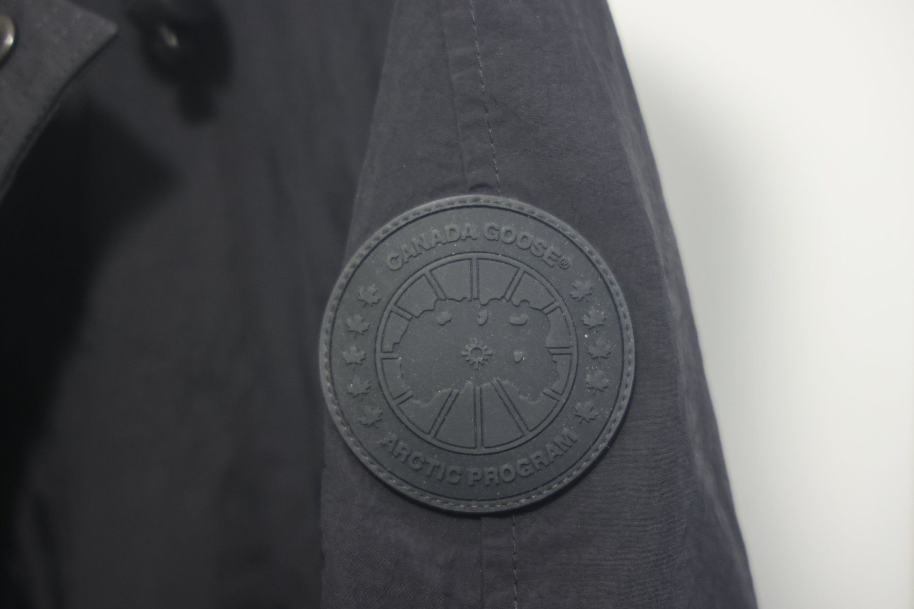 Canada Goose Cappotti: Canada Goose Between-season Coat – Usato da Neuchâtel venduto da yan_lq56 3