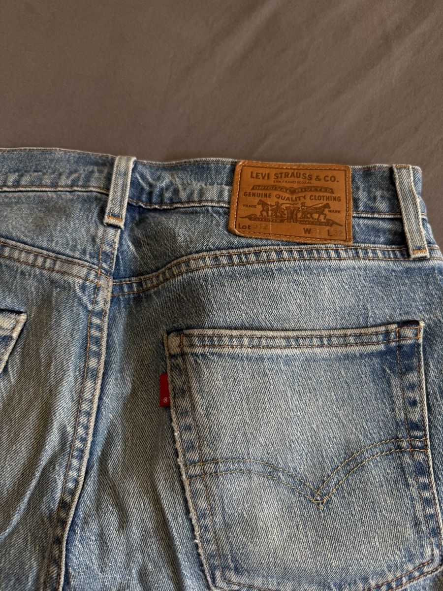 Levi's Jeans: Levi’s 522 Slim Taper Jeans – Usato da Genève venduto da sel_xpk9 1