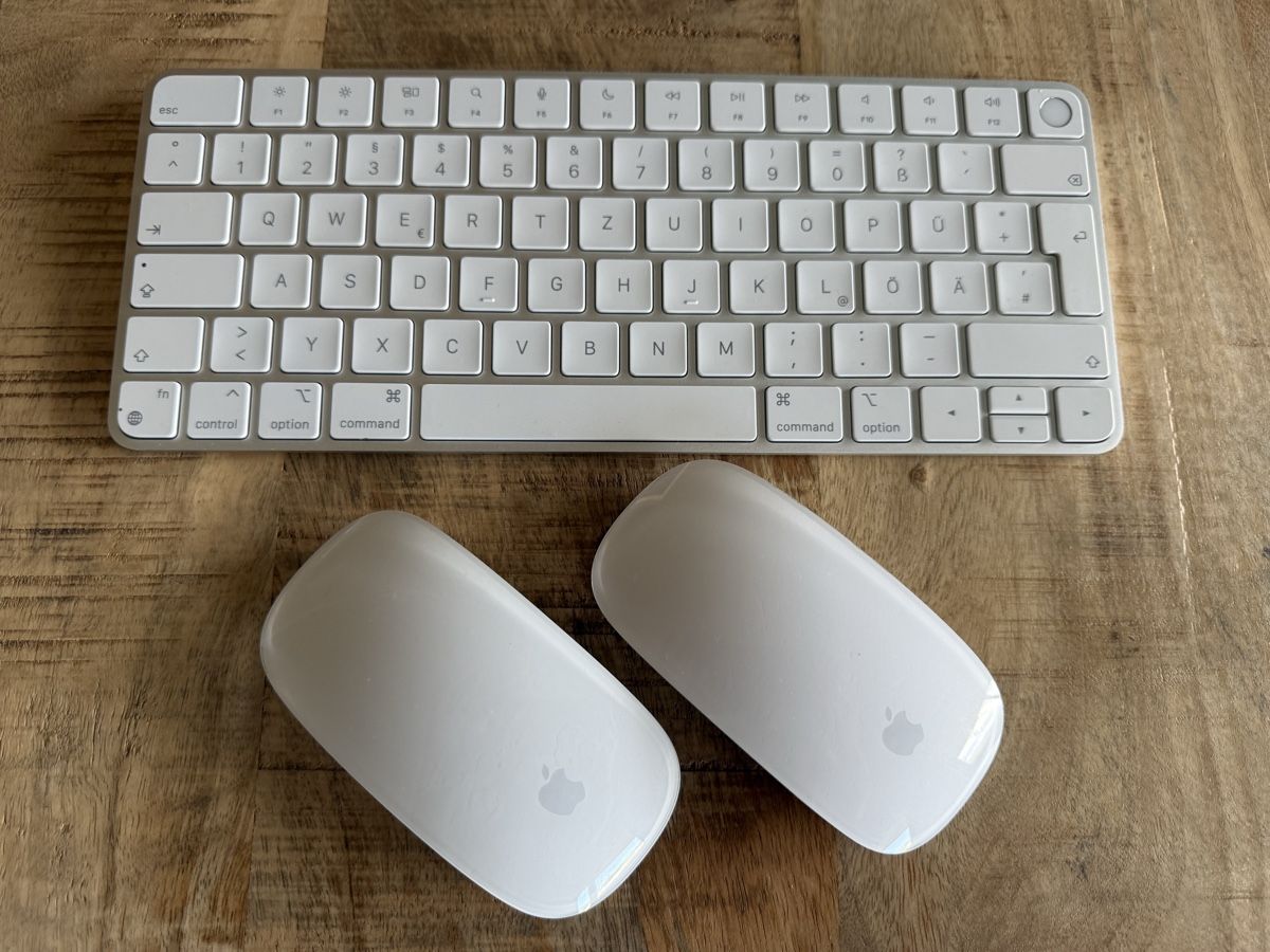 Apple Tastiere: Apple Keyboard Touch ID und 2x Magic Mouse – Usato da Gibswil venduto da Oidus
