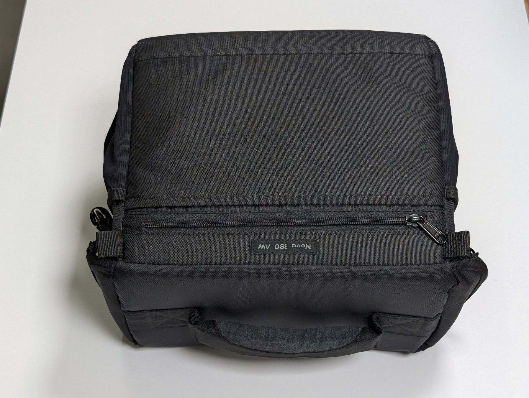 Lowepro Taschen: Lowepro Nova 180 AW - gebraucht – Gebraucht aus Thalwil von miguev 2