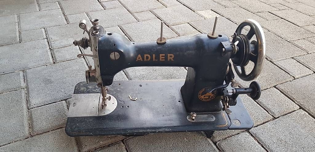 Adler Nähmaschinen: Adler Nähmaschiene – Gebraucht aus Müllheim Dorf von Jcecotto