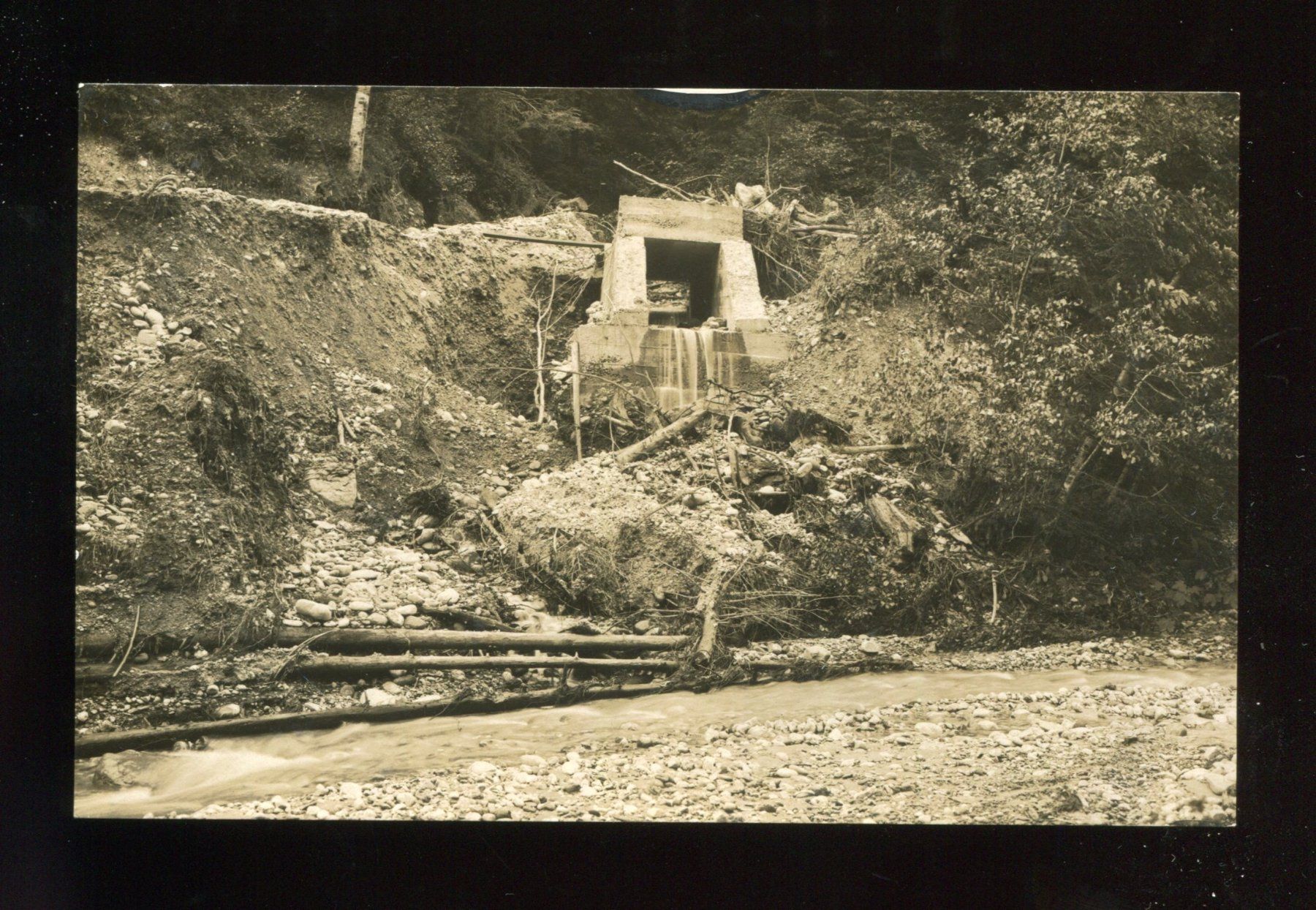Cartoline postali: Trub, Seltenbachgraben, Hochwasserverherungen – Usato da Aarau venduto da Elmaar41