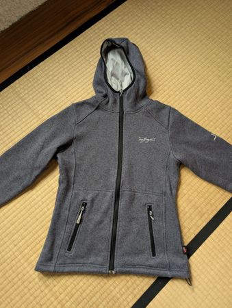 Tom Bergstein Strickjacke mit Kapuze, Grösse M, Grau