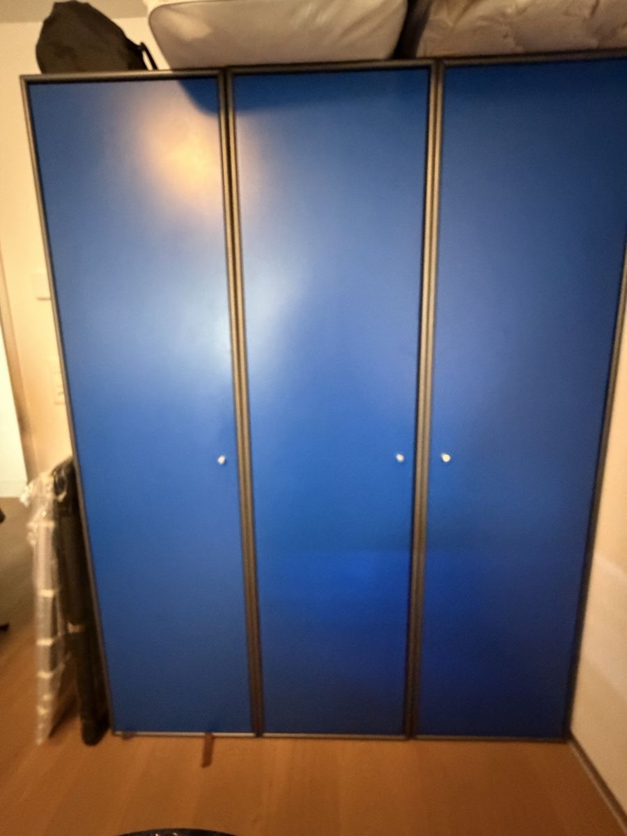 Armoires: Montana Designer Kleiderschrank  – D'occasion à Mellingen par Ifstarr 1