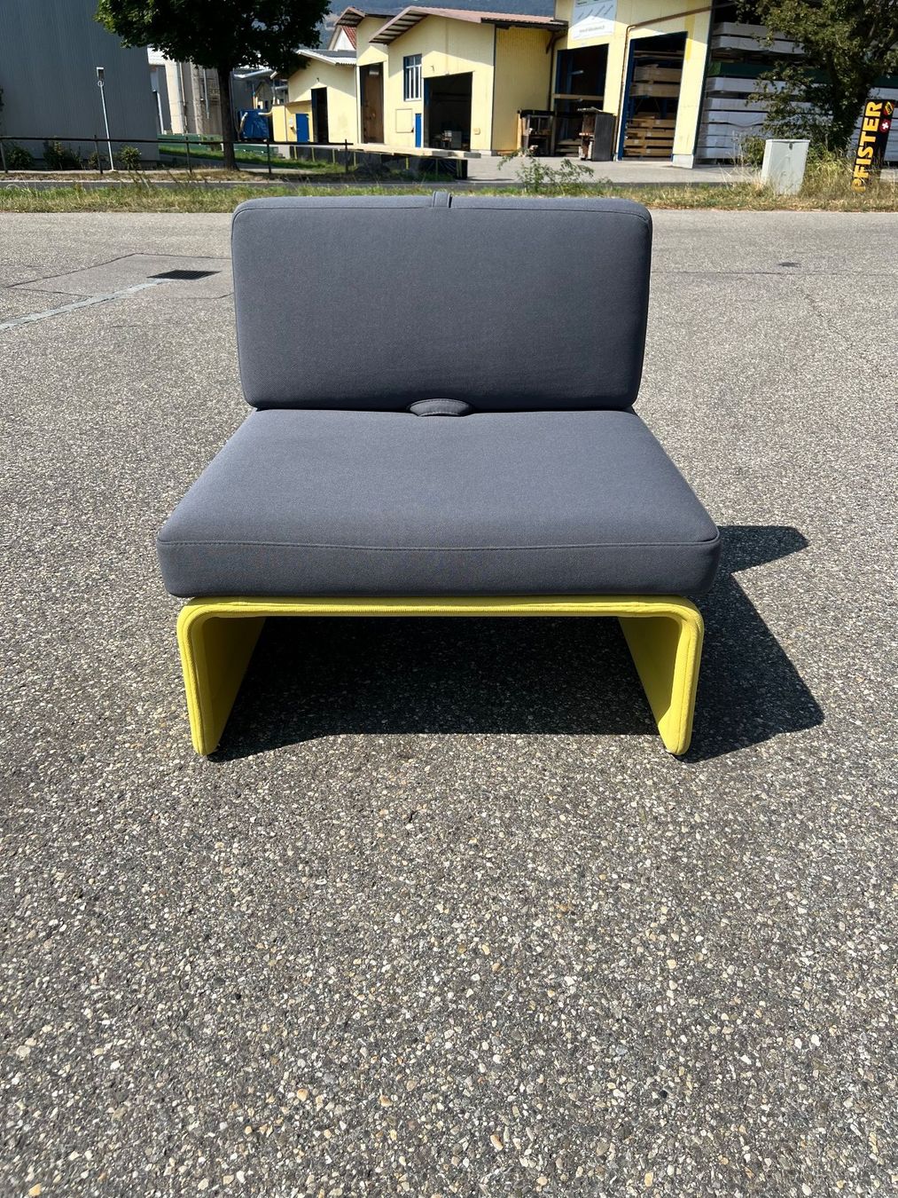 Fermob Sofas: 064 FERMOB Bellevie 1-Sitzer Sofa – Gebraucht aus Wangen an der Aare von TBYN