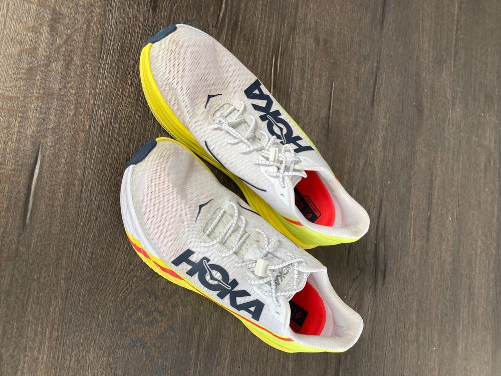 hoka oneone carbon