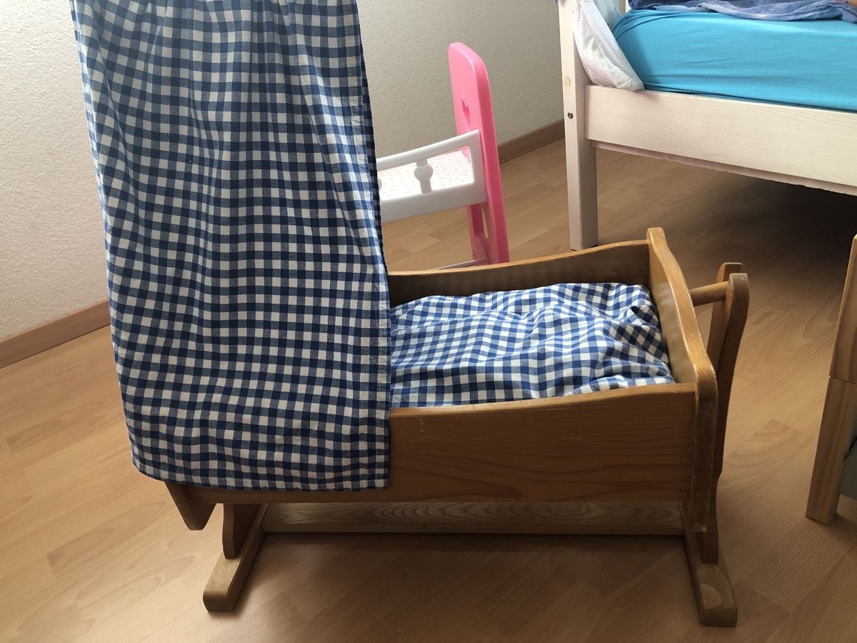 Puppen: Puppenbett – Gebraucht aus Seengen von c-bruder 3