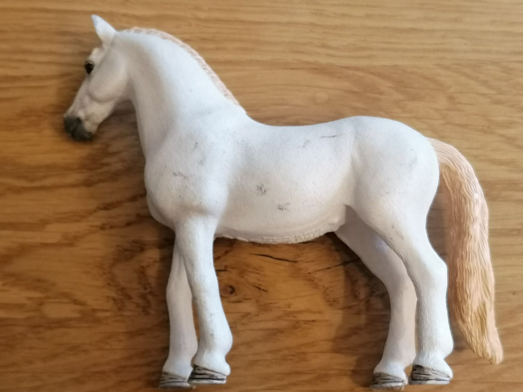 Schleich Statuette: Schleich Pferd 2016 – Usato da Basel venduto da vintagecollector 3