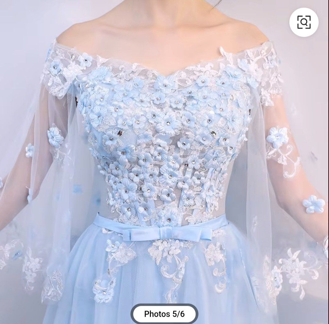 Kleider: Robe de mariée bleu ciel – Gebraucht aus Glovelier von palpate