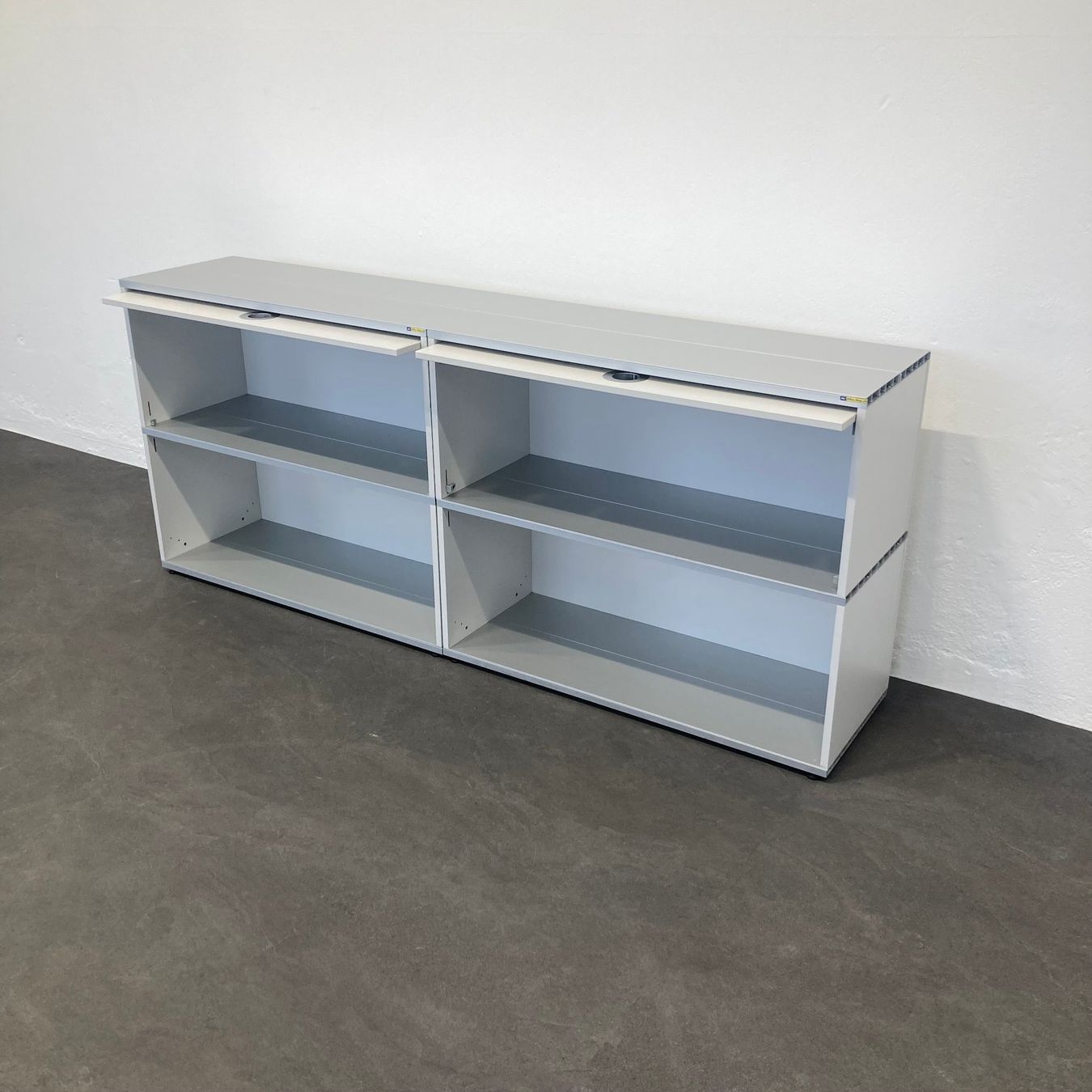 Scaffali: Denz D3 Sideboard 2-OH Hellgrau - 2000mm - ohne Schloss – Usato da Schönenwerd venduto da mcofficeshop 5