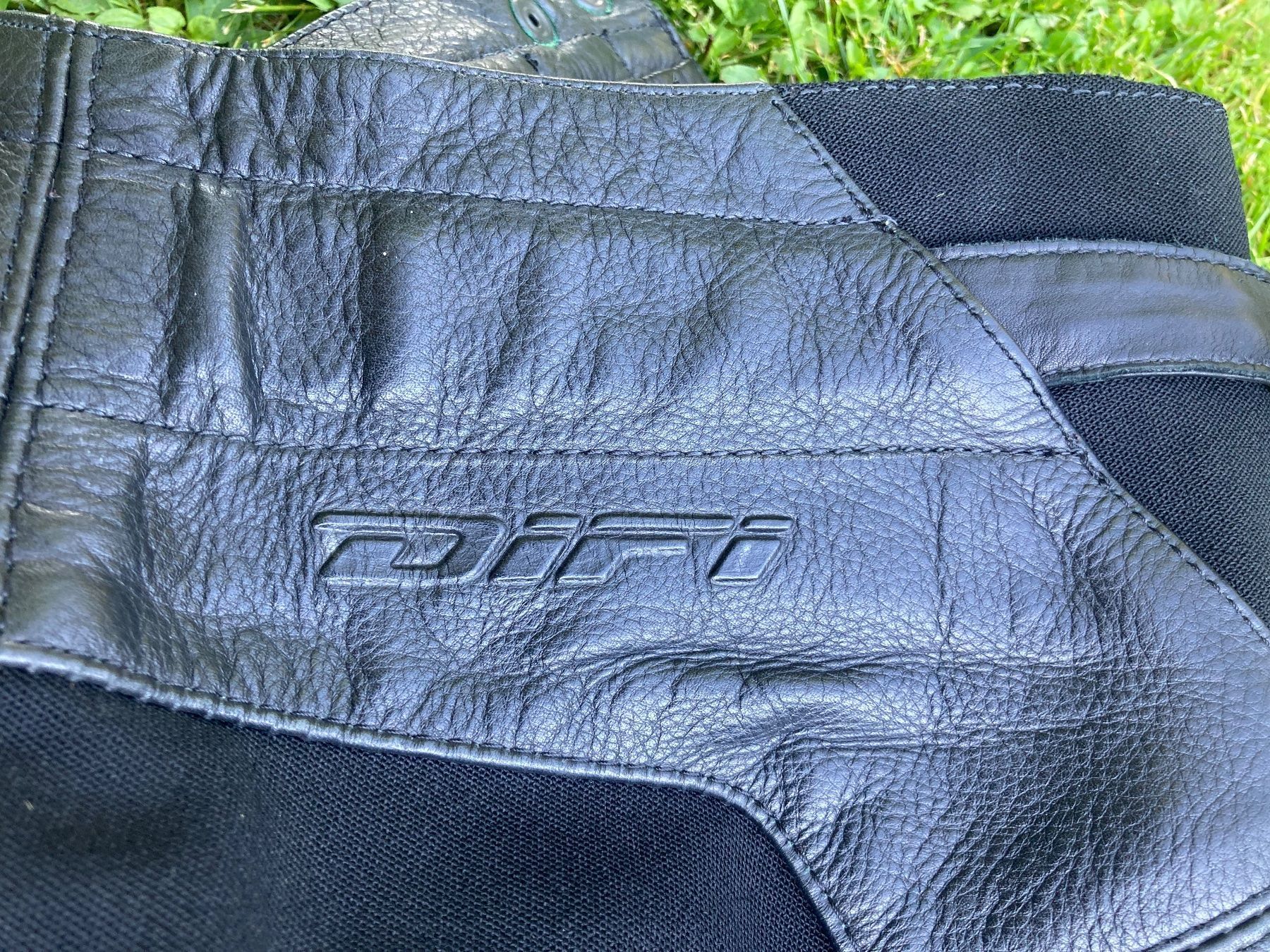 Hosen: Motorradhose Töffhose Leder Damen 34 – Gebraucht aus Oetwil am See von abtDesign 7