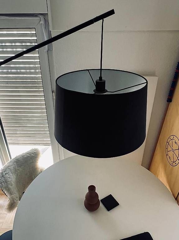 Lampade: Westwing grosse Design-Bogenlampe Lobby – Usato da Genève venduto da 4lex3i 2
