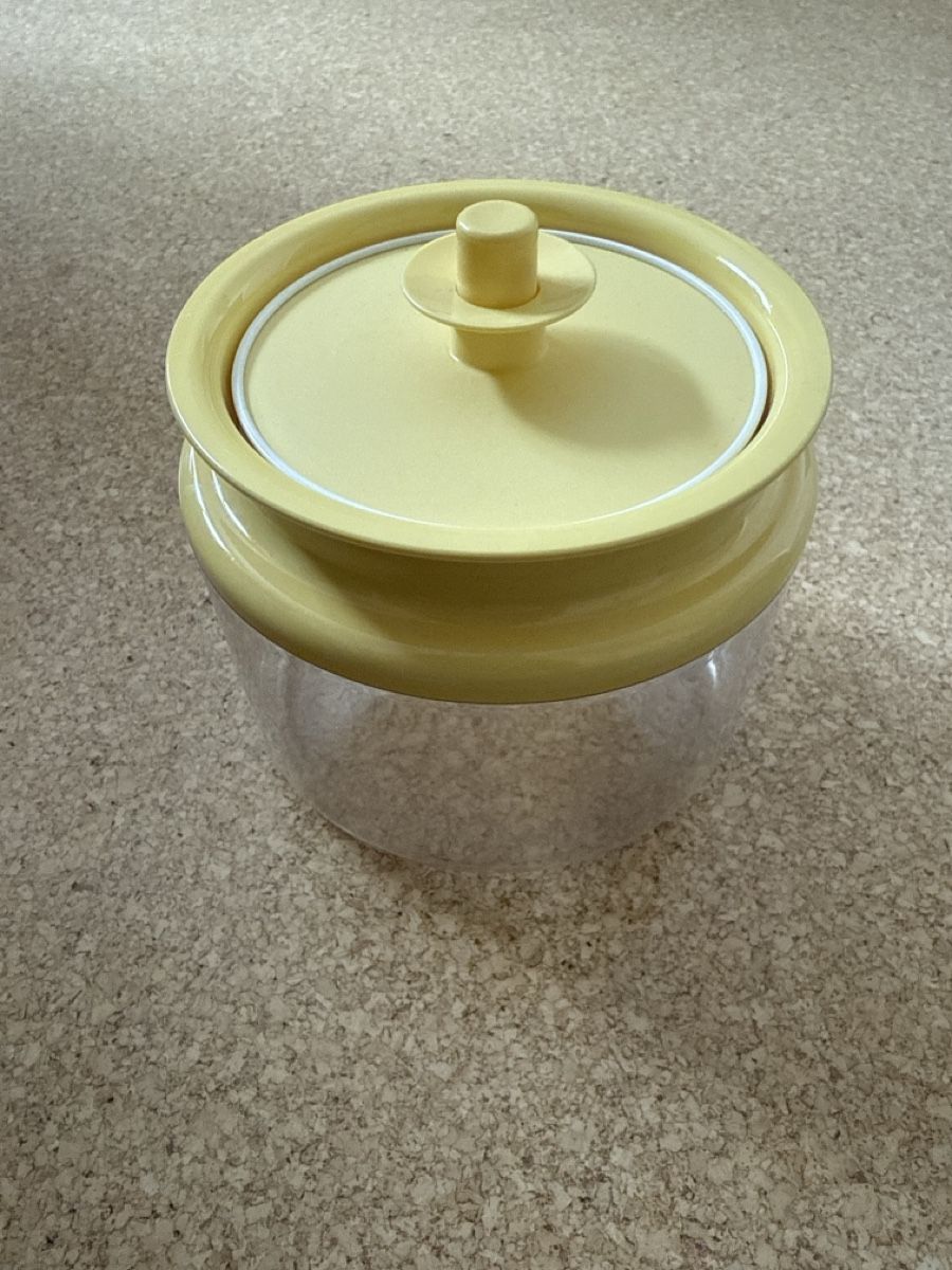 Tupperware Contenitori & Simili: Tupperware Gelbe Vorratsdose – Usato da Schiers venduto da ganmor