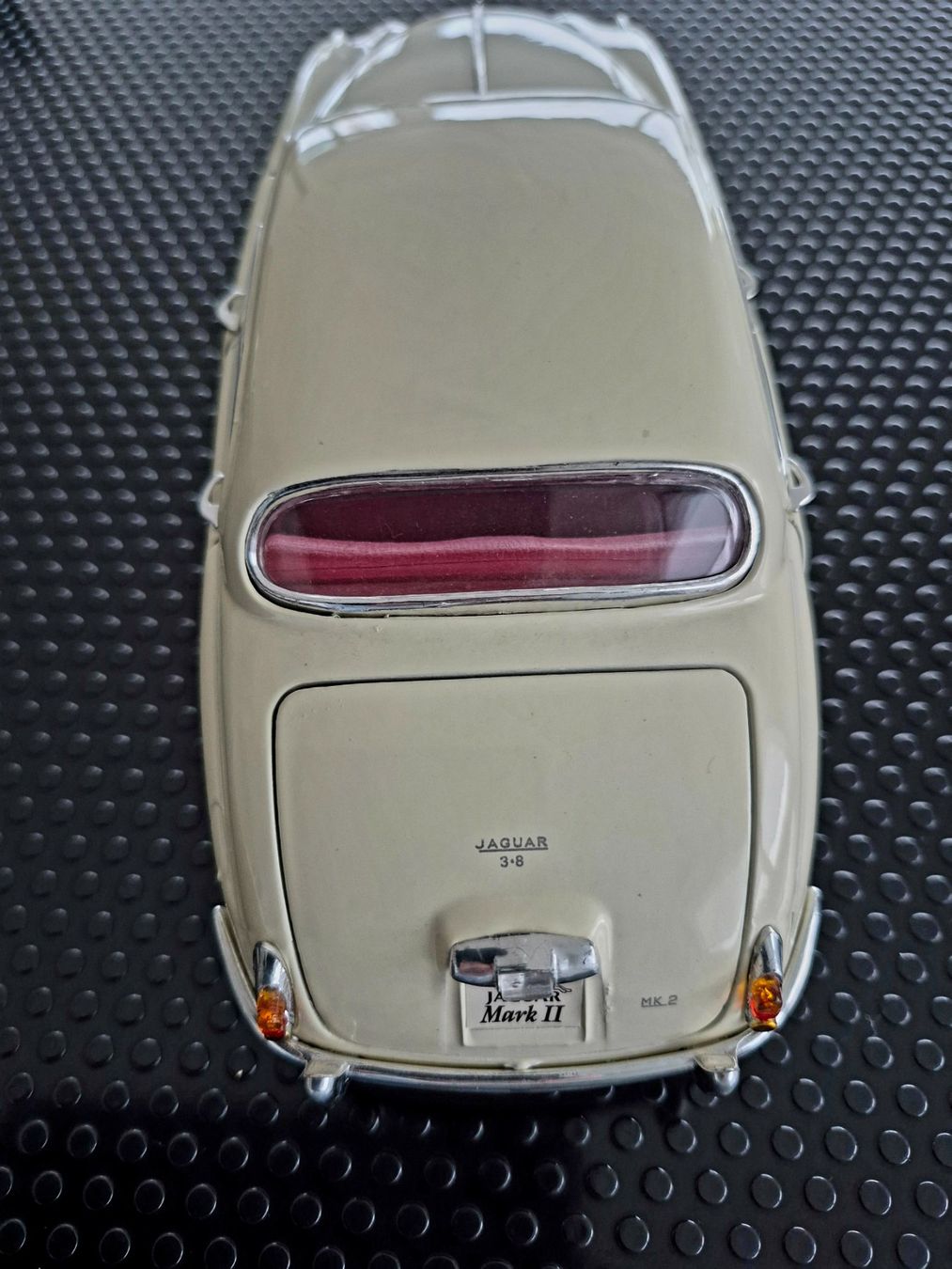 Jaguar Modellini d'auto: Jaguar Mark II,  Modellauto 1:18, Beige, Top – Usato da Schaffhausen venduto da Catboot01 5