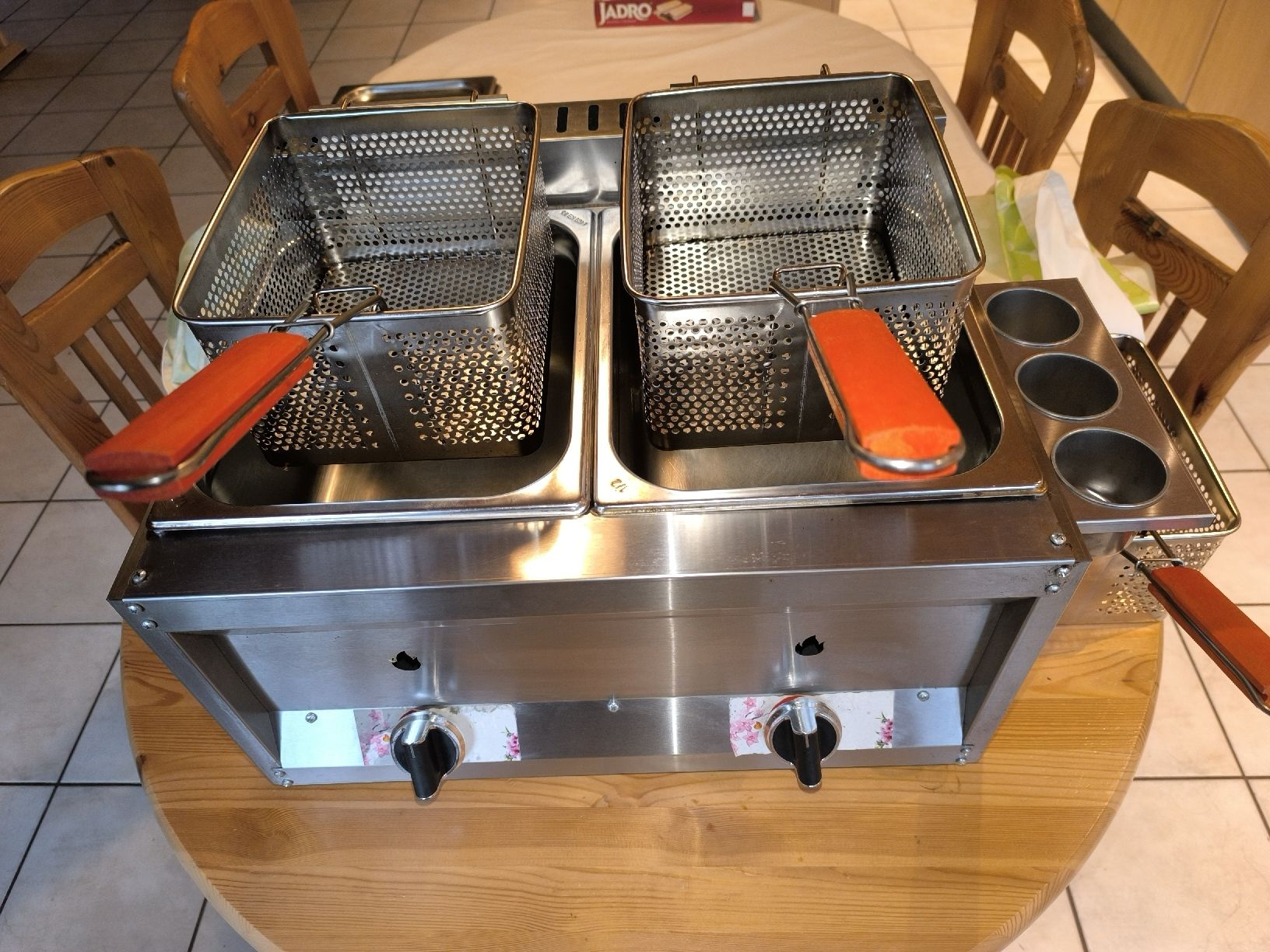 Komplettküchen: Gas Fritteuse mit 2 Brennern  – Gebraucht aus Frutigen von Chenel0815 2