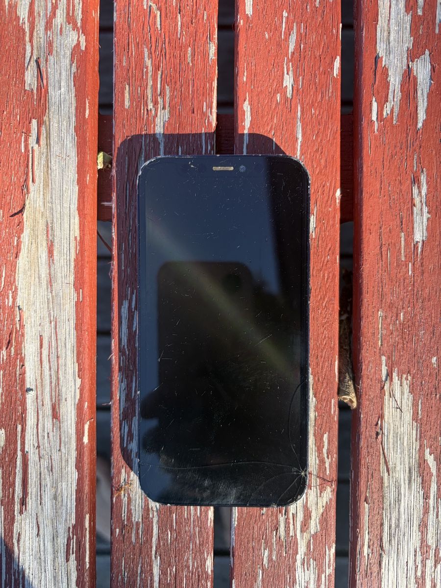 Apple Handys / Smartphones: iPhone 12 mini - Defekter Bildschirm – Gebraucht aus Scuol von jul_xwm9